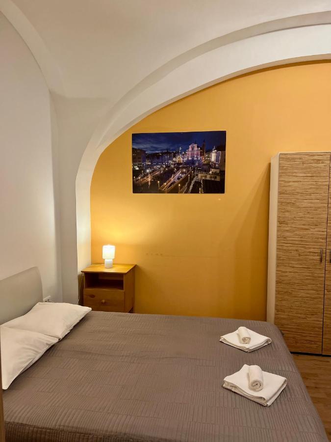 A&P Center Ljubljana Apartment Esterno foto